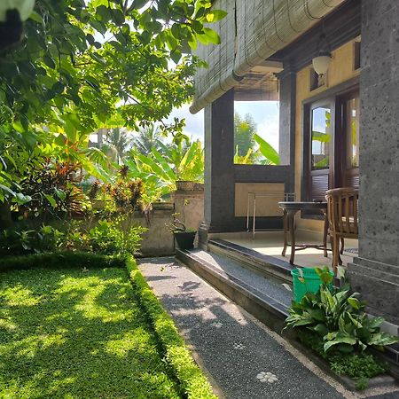Three Dewi'S Guest House Убуд Стая снимка